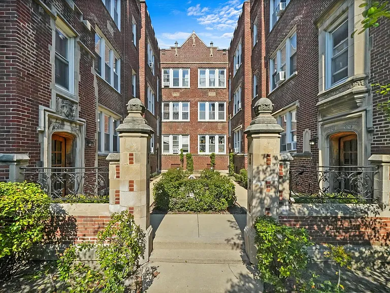 3000 N. Whipple LLC — Photo 23