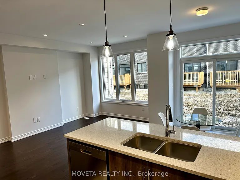 13 Milady Cres — Photo 10