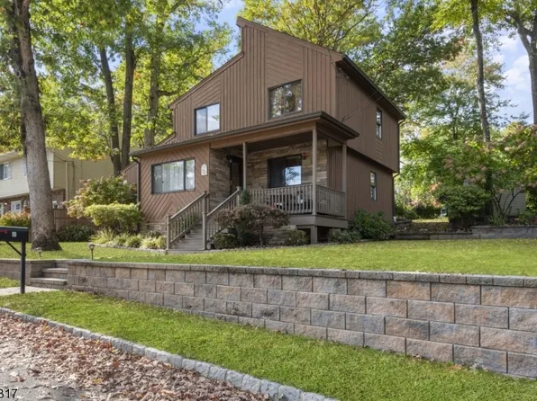 2 Birch Rd, Ringwood Boro, NJ 07456