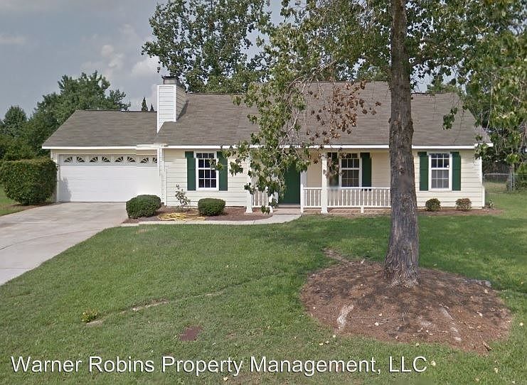 2nd image of 1604 Providence Ln