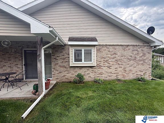5th image of 304 Swanson Dr