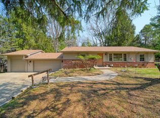 3381 Pine Ridge Dr, Jackson, MI