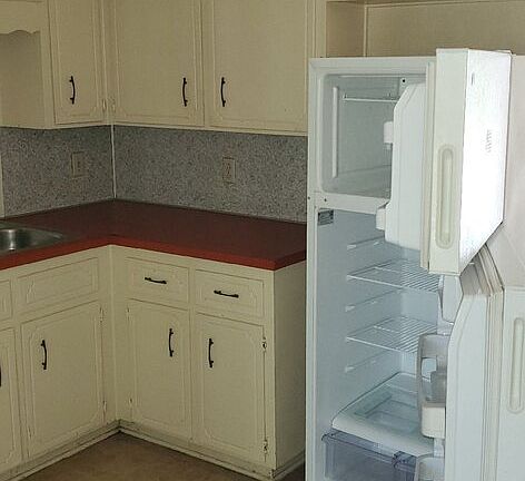 5th image of 4803 Rainbow Cir