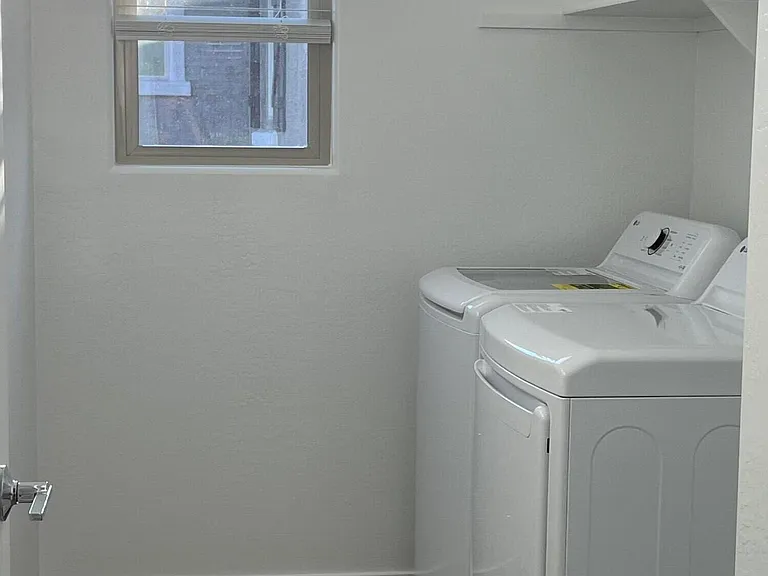 9426 W Sells Dr — Photo 25