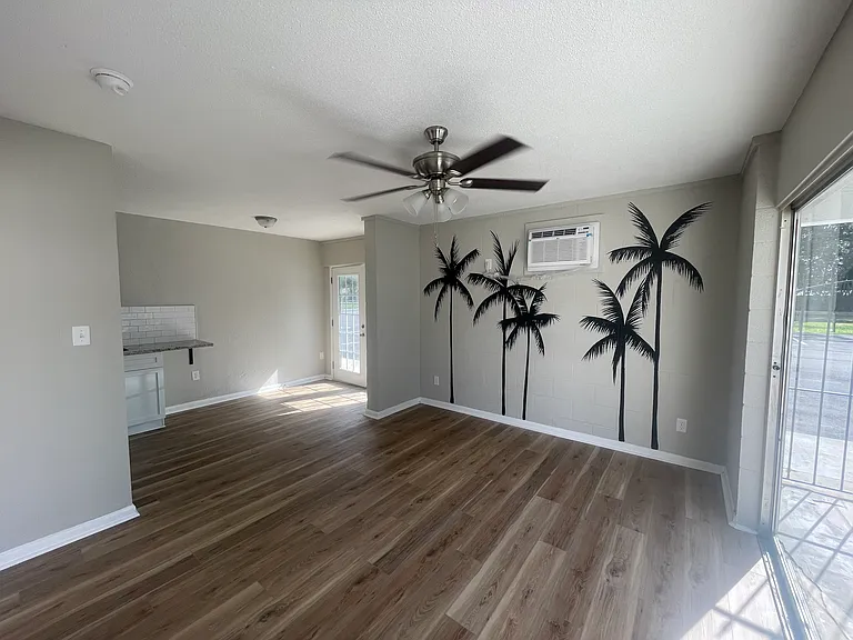 807 S Moody Rd #B3 — Photo 4