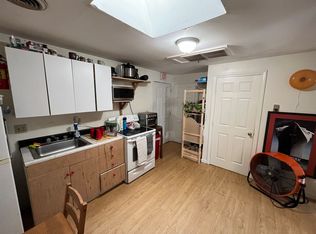 32 Main St APT 9, Durham, NH 03824
