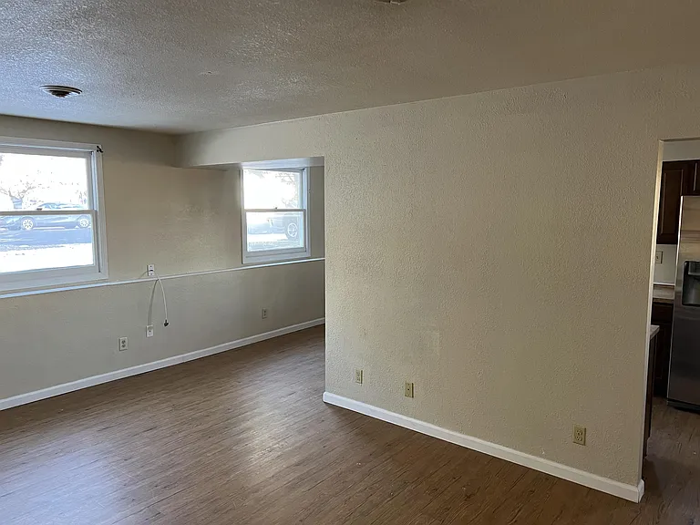 2510 Edmunds St — Photo 2