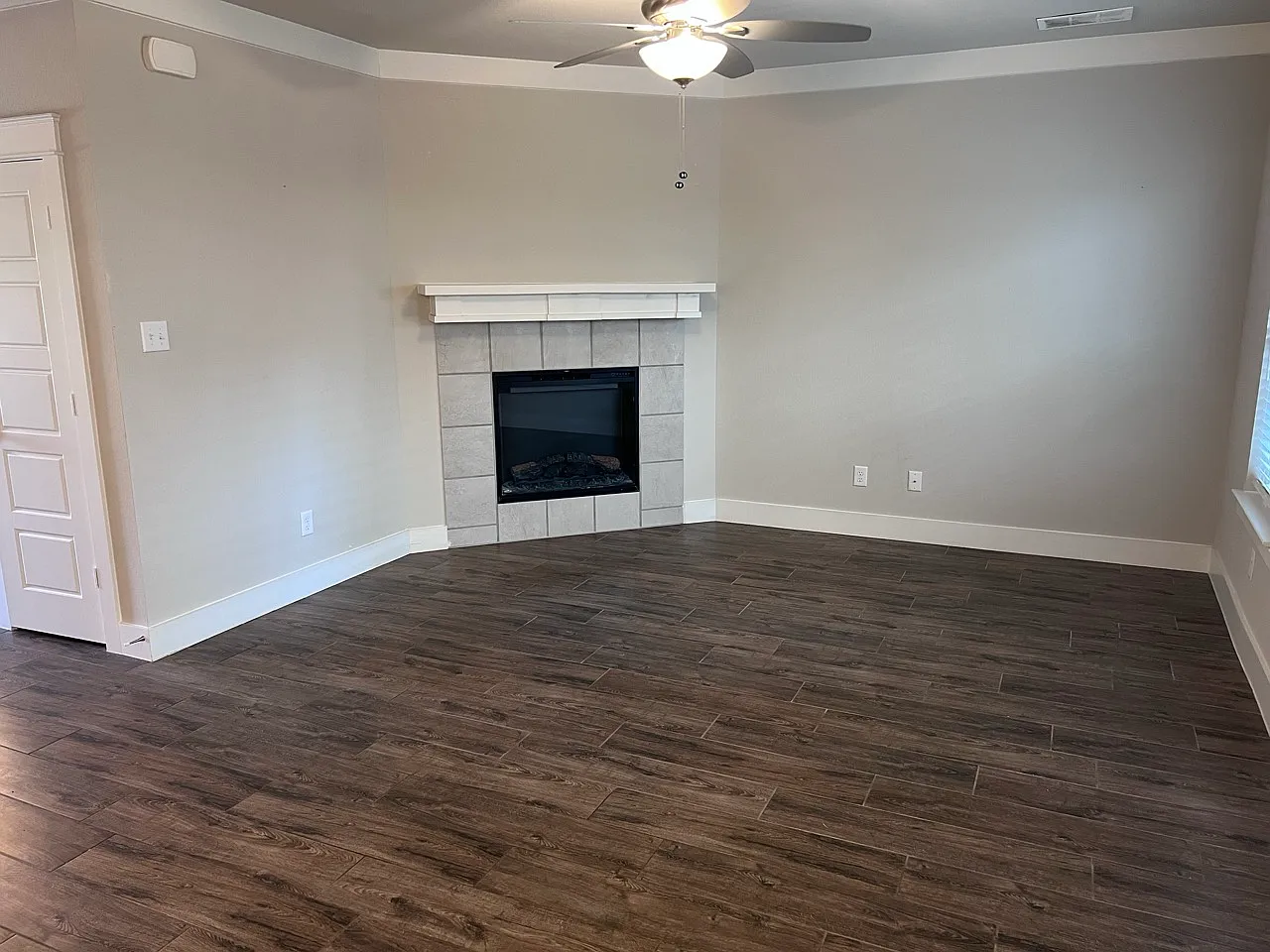 3 bed, 2.5 bath, 1782 sqft, $2,295 — Photo 2