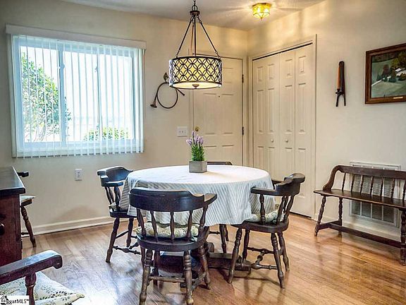 4th image of 3 Sunbriar Dr