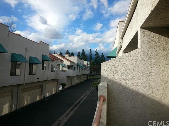 3rd image of 341 Park Shadow Ct
