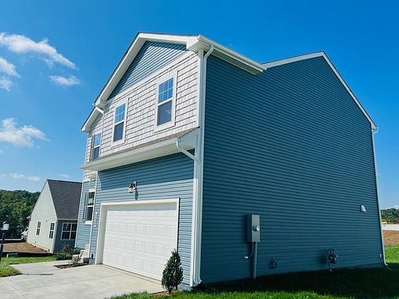 3rd image of 137 Lehigh Dr