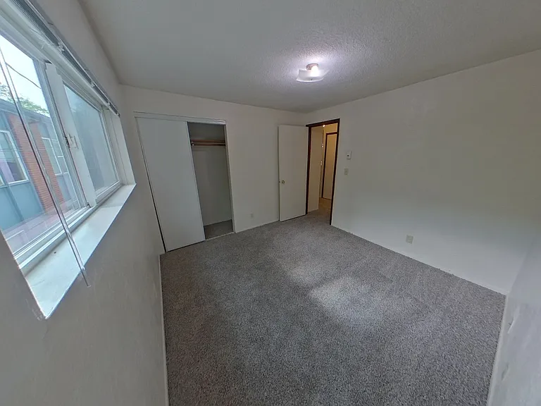 710 E 15th Aly — Photo 12
