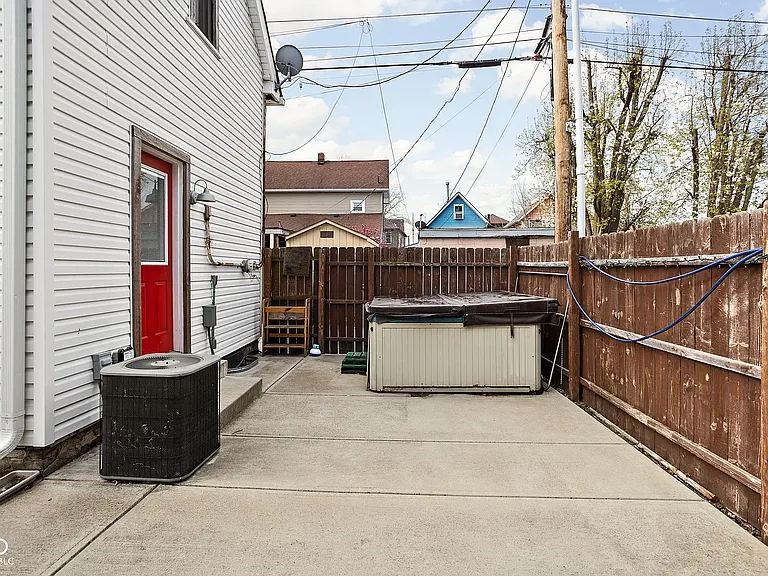 810 Grove St — Photo 18