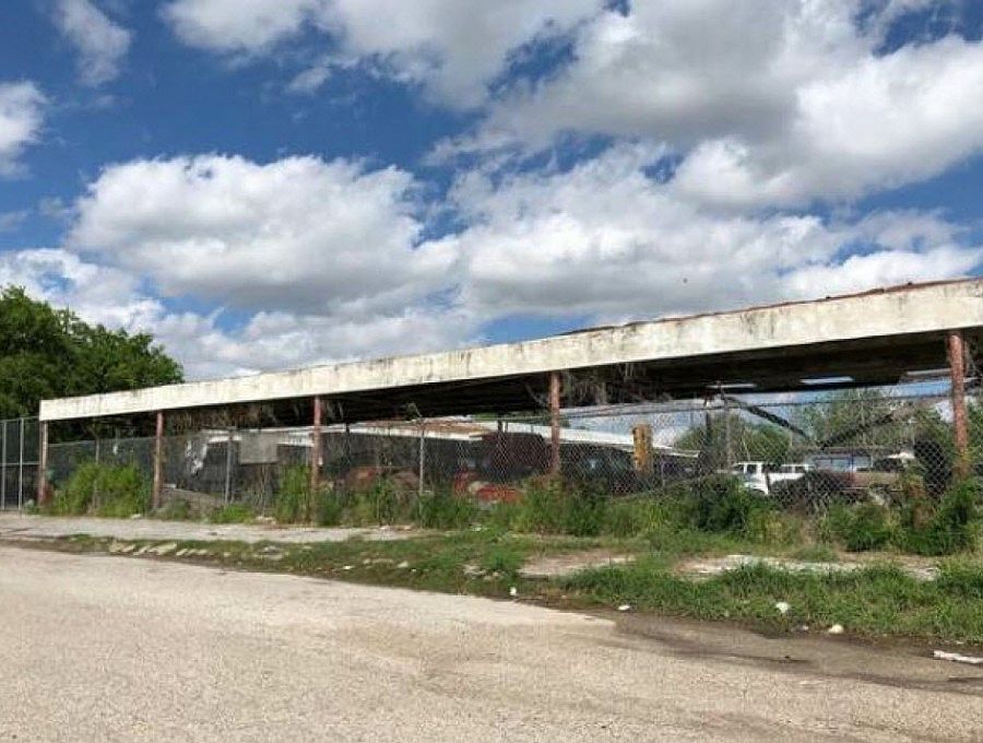 1st image of 501 E Avenue B