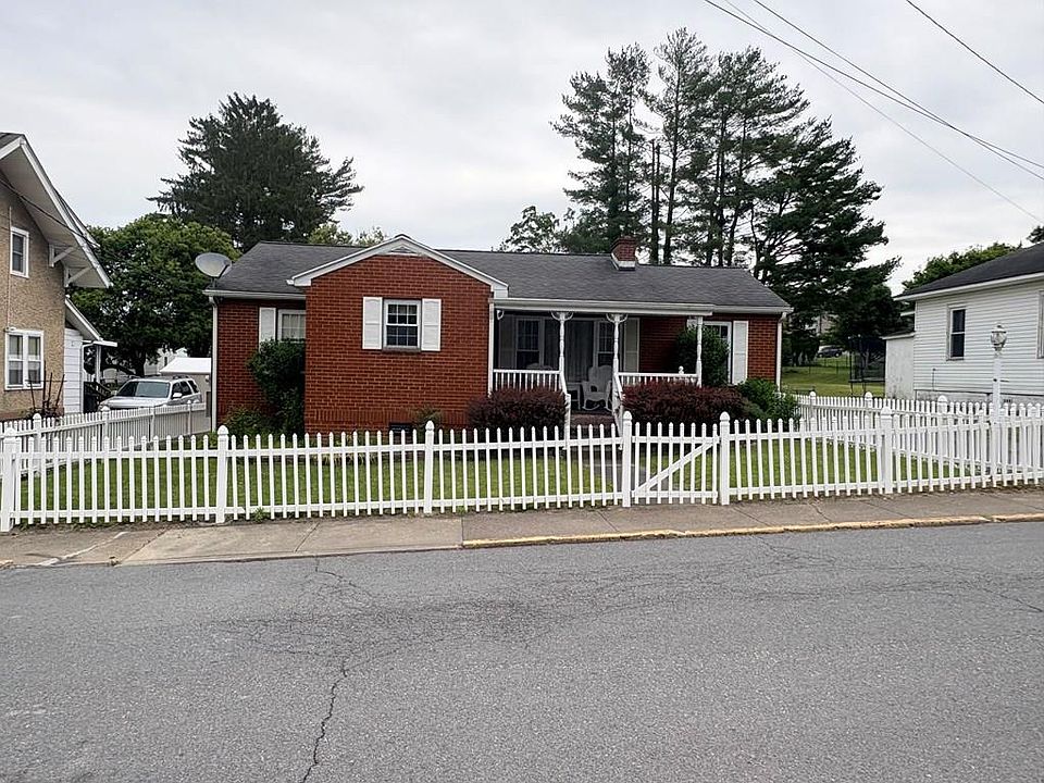 1st image of 212 Summerlee Ave
