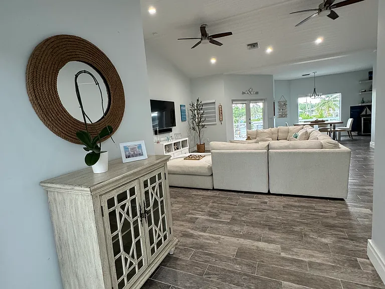 Shaw Dr — Photo 10