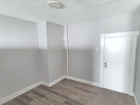 4th image of 511 S Rampart Blvd #6