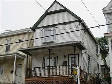 548 4th St photo 1