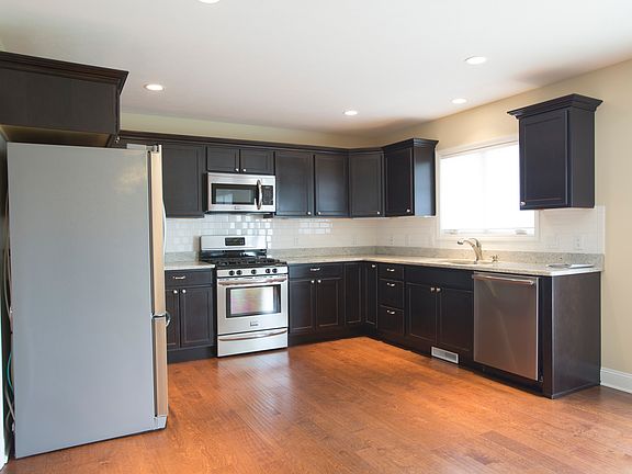 2nd image of 617 Orchard Ave