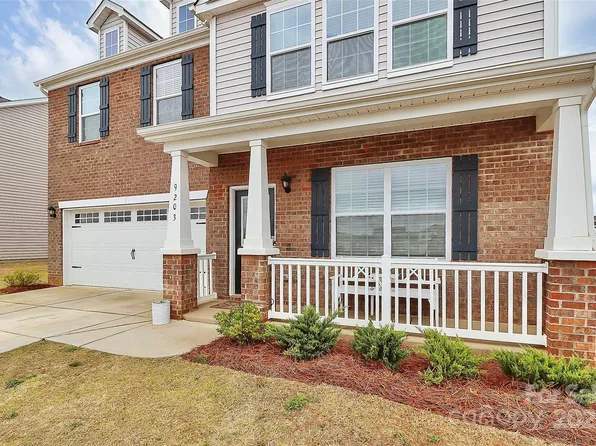 9203 Mackinaw Dr, Gastonia, NC 28056