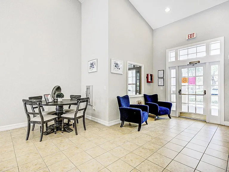 Savannah Cove Apartments — Photo 26