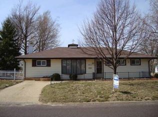 1211 S 18th St, Pekin, IL