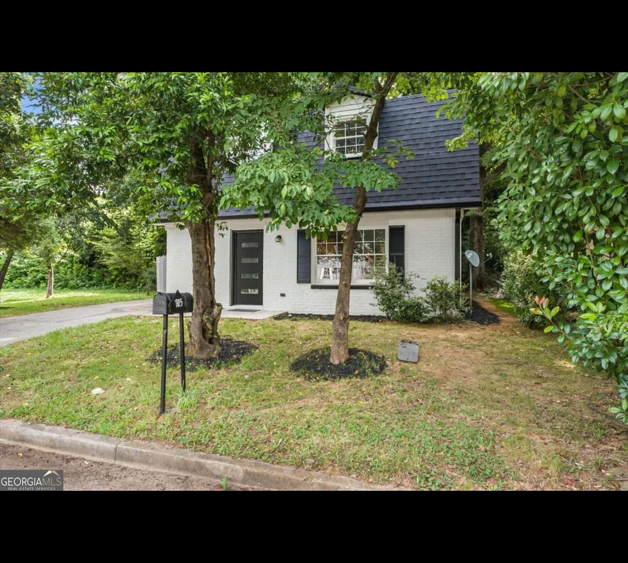 4 bed, 1296 sqft, $2,200 — Photo 1