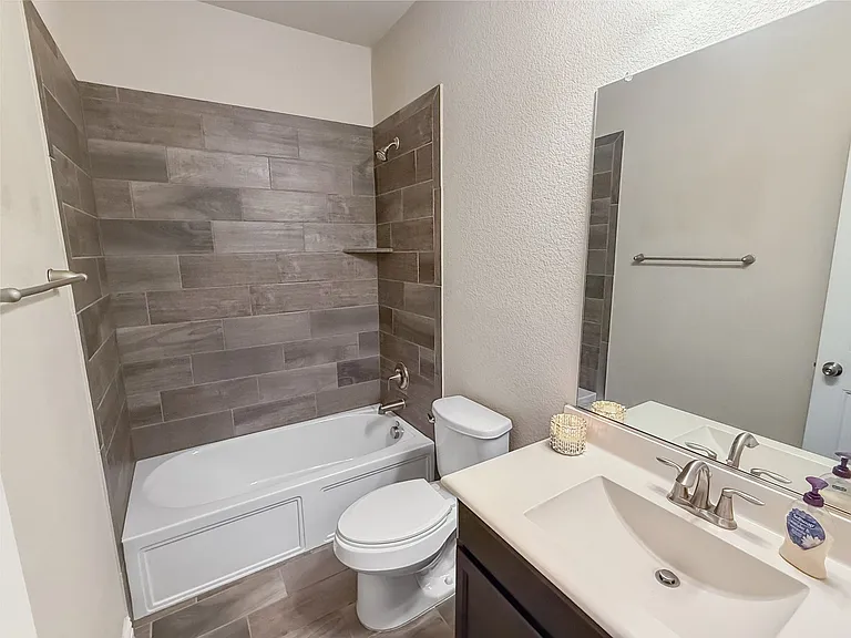 1313 Zanna Grace Way — Photo 16