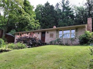 2643 Monterey Dr, Pittsburgh, PA 15241
