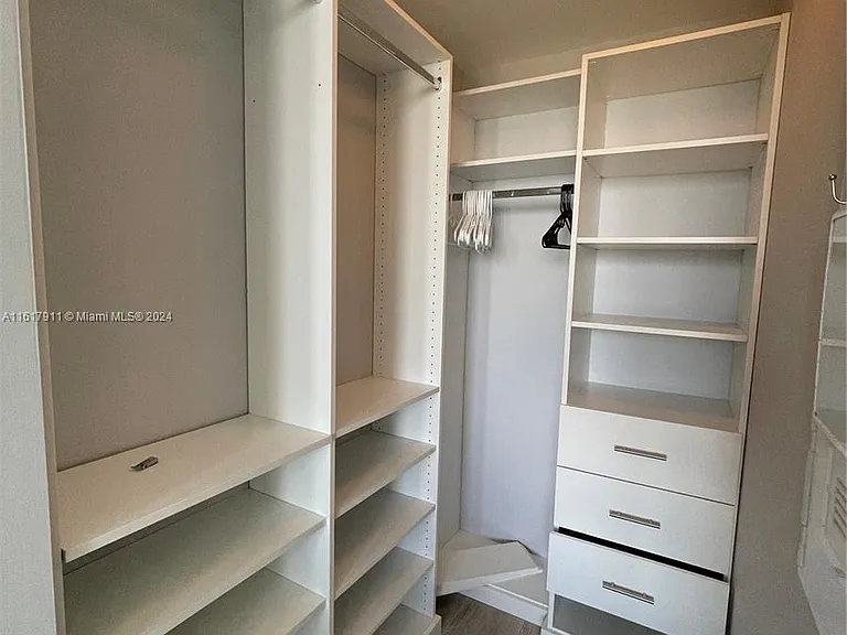 121 NE 34th St #2914 — Photo 4