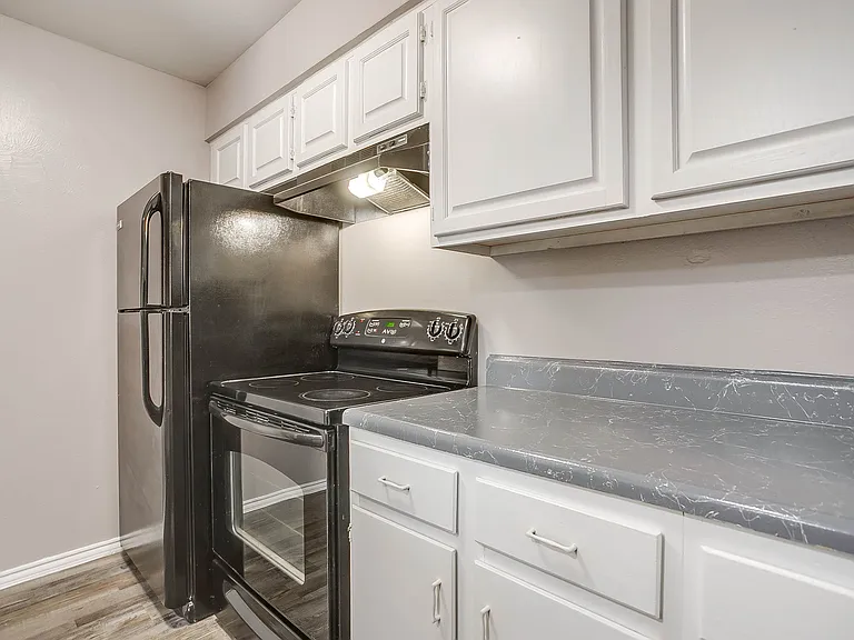 Foxfire Apartments — Photo 23
