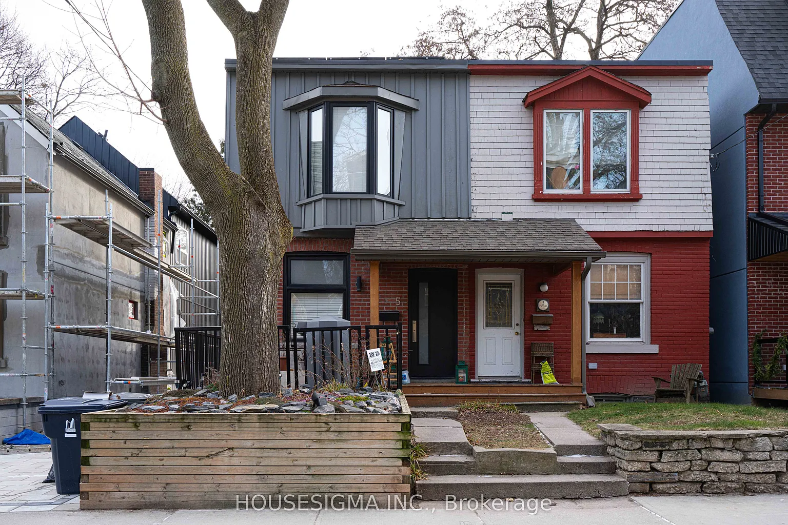 5 Ivy Ave photo 1