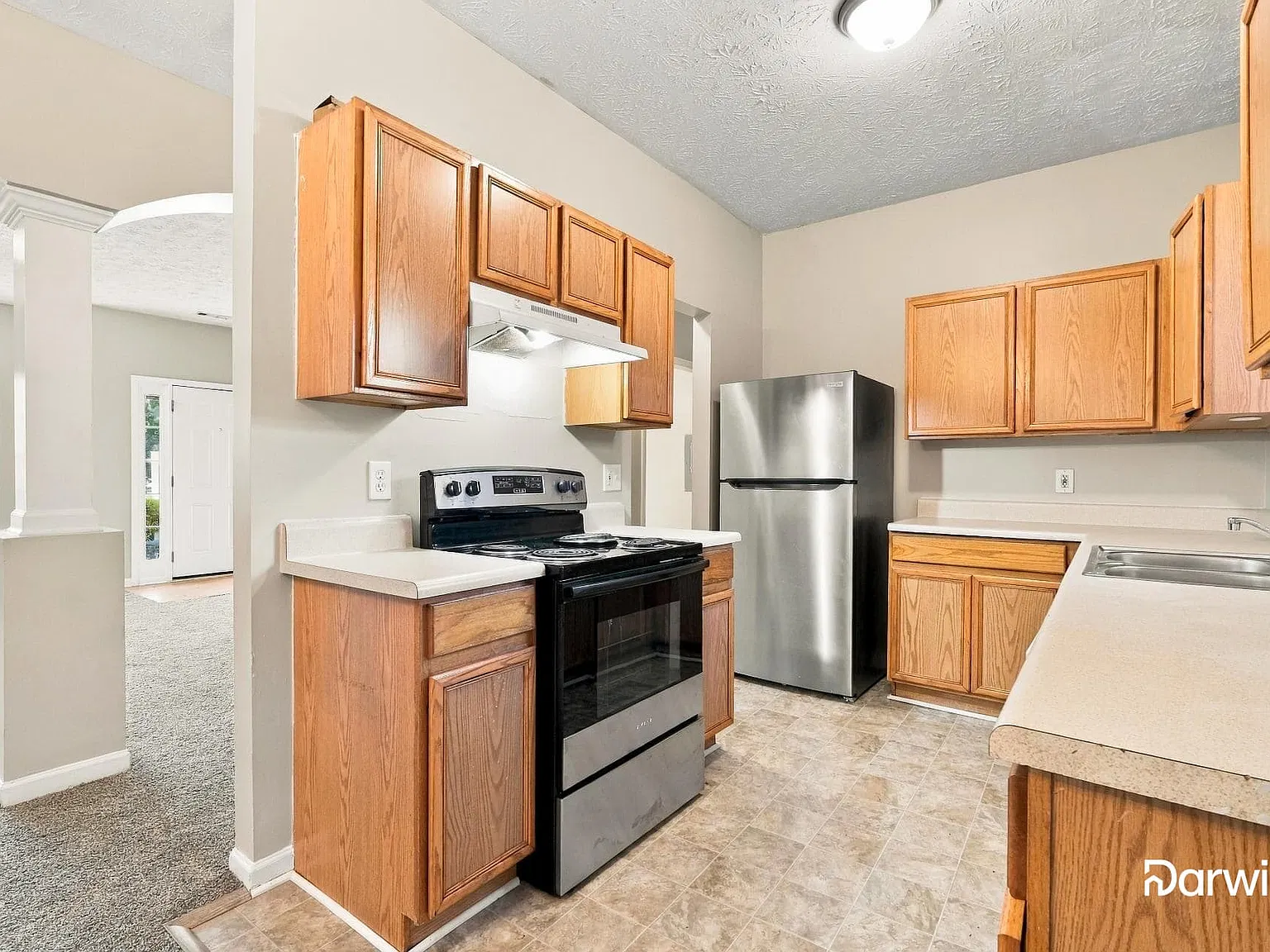 3 bed, 2.5 bath, 1824 sqft, $1,915 — Photo 3