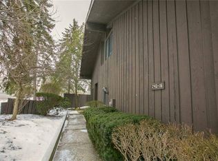 240 Laurel Circle Cir #16, Aurora, OH
