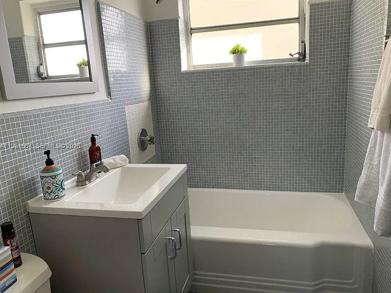 424 NE 82nd St #4C — Photo 10