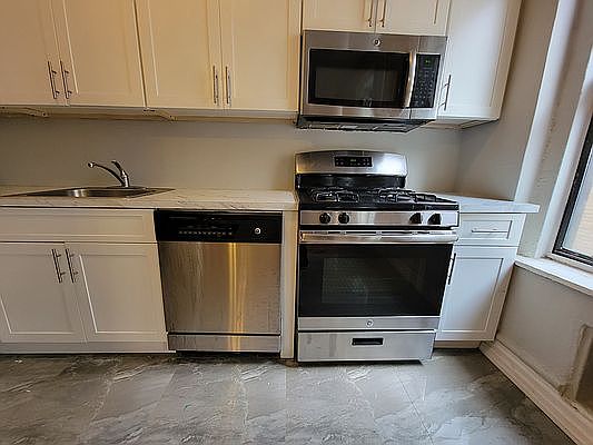 2nd image of 916 Carroll St #4H