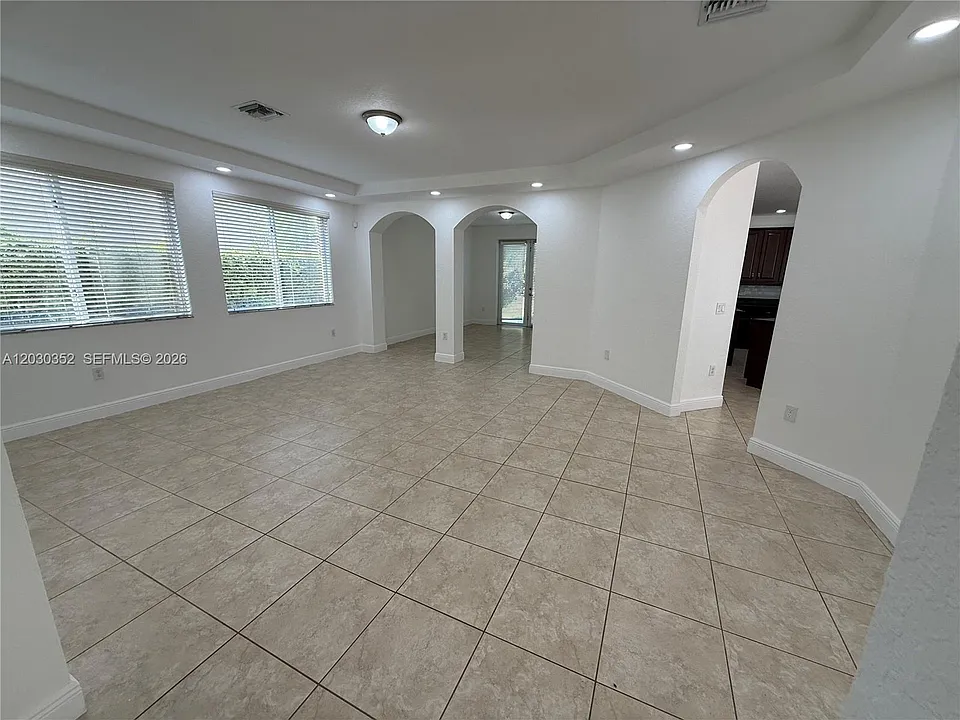2251 SE 19th Ave