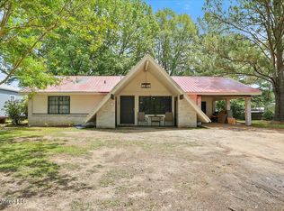 192 R T Braddy Rd, Florence, MS 39073