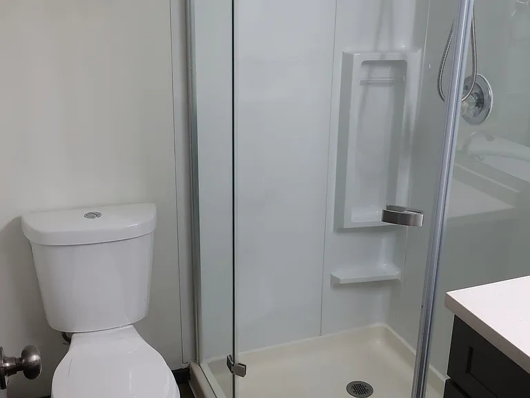 6040 Cali - Spacious 1 & 2 Units | Washer/Dryer | Private Balcony | Lots on Natural Light — Photo 6