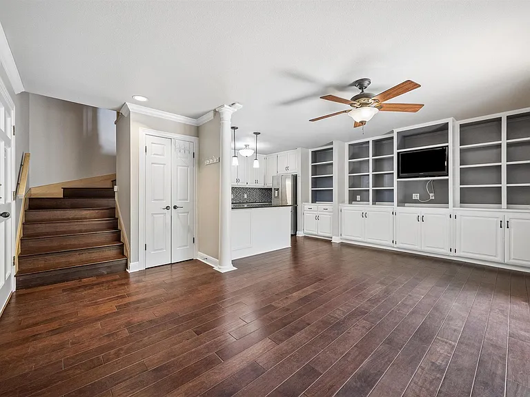 2500 Steck Ave #18 — Photo 9
