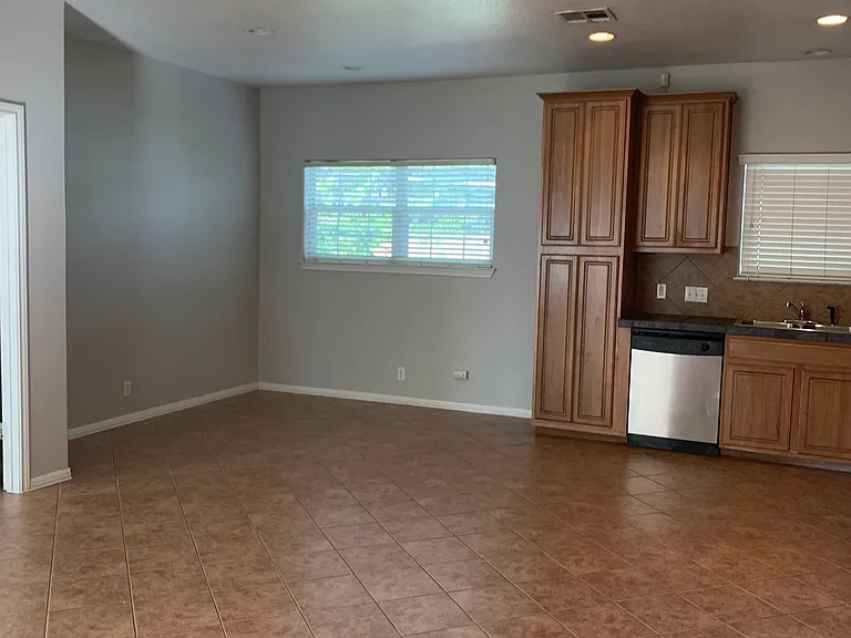 5304 Evans Ave #B — Photo 4