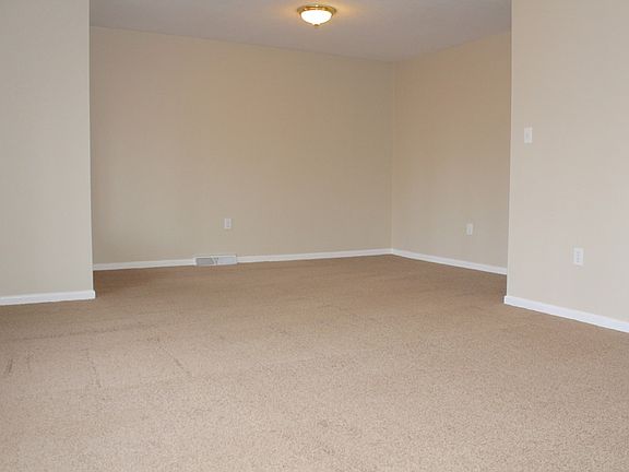 5th image of 410 Weatherstone Dr