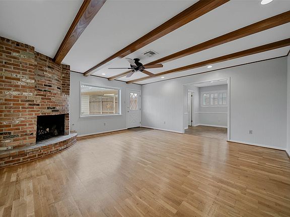 5th image of 1067 Lehman St