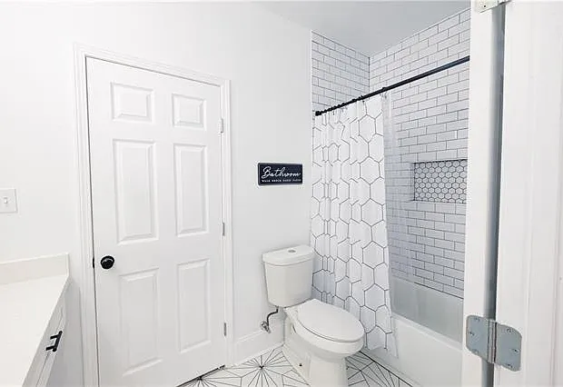 4407 Washington Ave — Photo 13