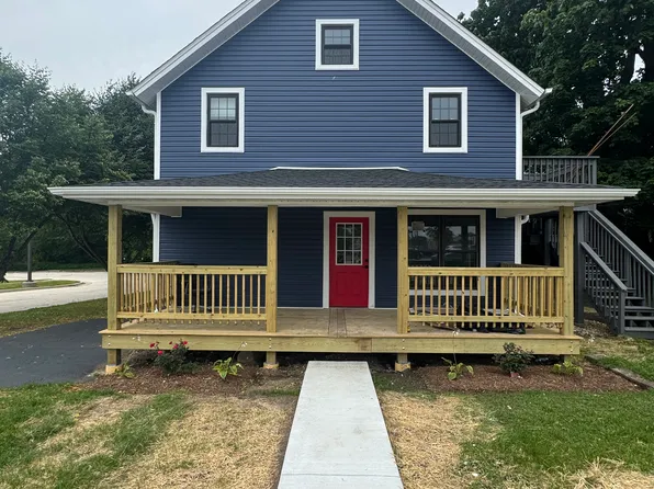 141 Short St Unit 1, Crystal Lake, IL 60014