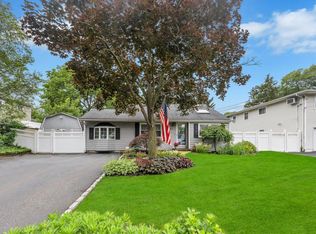51 Huron St, Port Jefferson Station, NY 11776