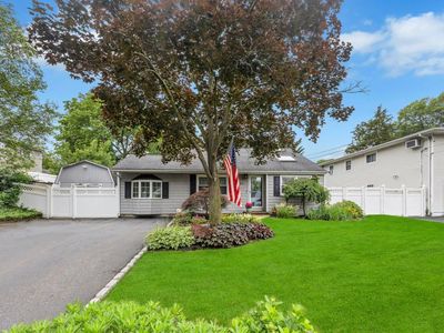 51 Huron Street, Port Jefferson Station, NY, 11776