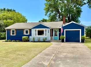 1209 W 7th St, Chanute, KS 66720