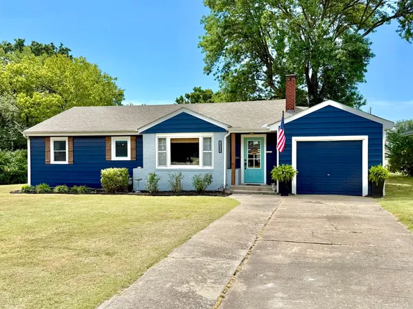 1209 W 7th St, Chanute, KS 66720