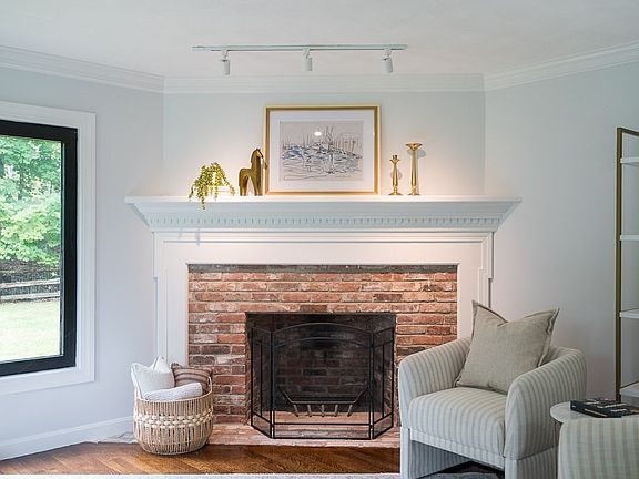 5th image of 40 Sagamore St